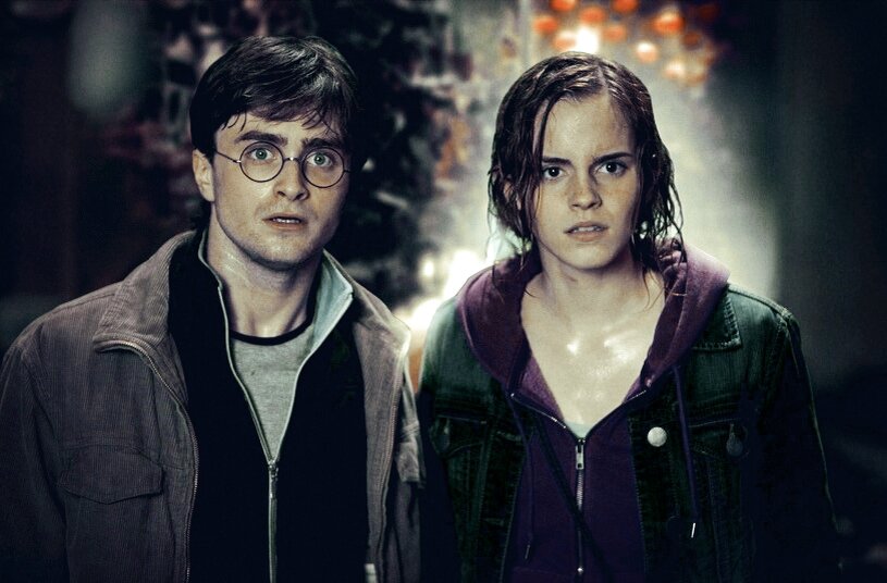 Гарри Поттер (Дэниел Рэдклифф) и Гермиона Грейнджер (Эмма Уотсон)