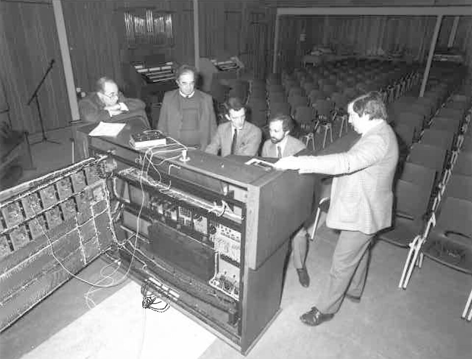 Тестирование новой модели. Дирк Каудис крайний справа, Эде, Нидерланды 1984 год