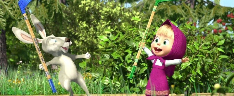 Главный напарник в хоккее у Маши.