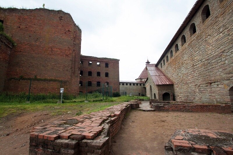 700 летняя крепость 