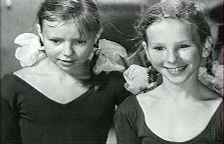 кажр из фильма "Новенькая"