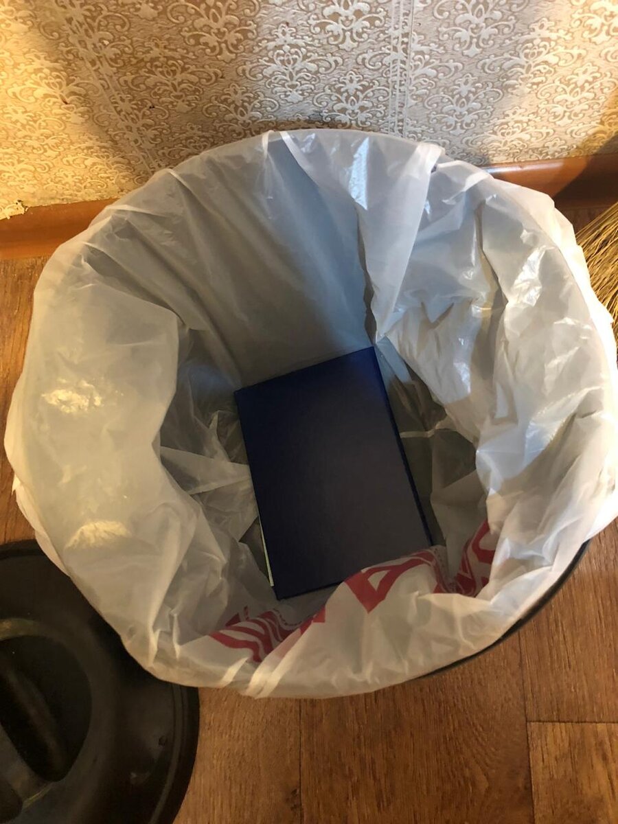 Корочка из тебя специалиста не сделает.