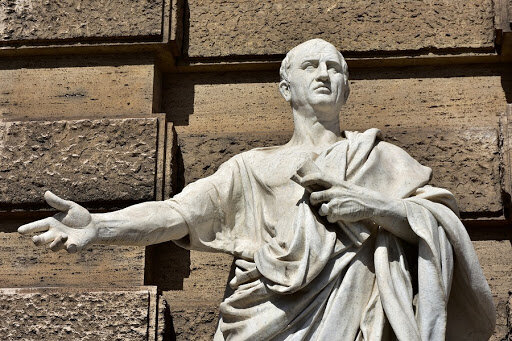 Марк Туллий Цицерон (106 - 43 гг. до н. э. ) Римский оратор, политик, ученый и величайший толкователь латинской риторики. Источник фото http://www.ceo.ru/