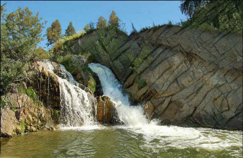 Развивают внутренний туризм, закрывая территории для людей? Срок исполнения поручения: 1 октября 2020 года.