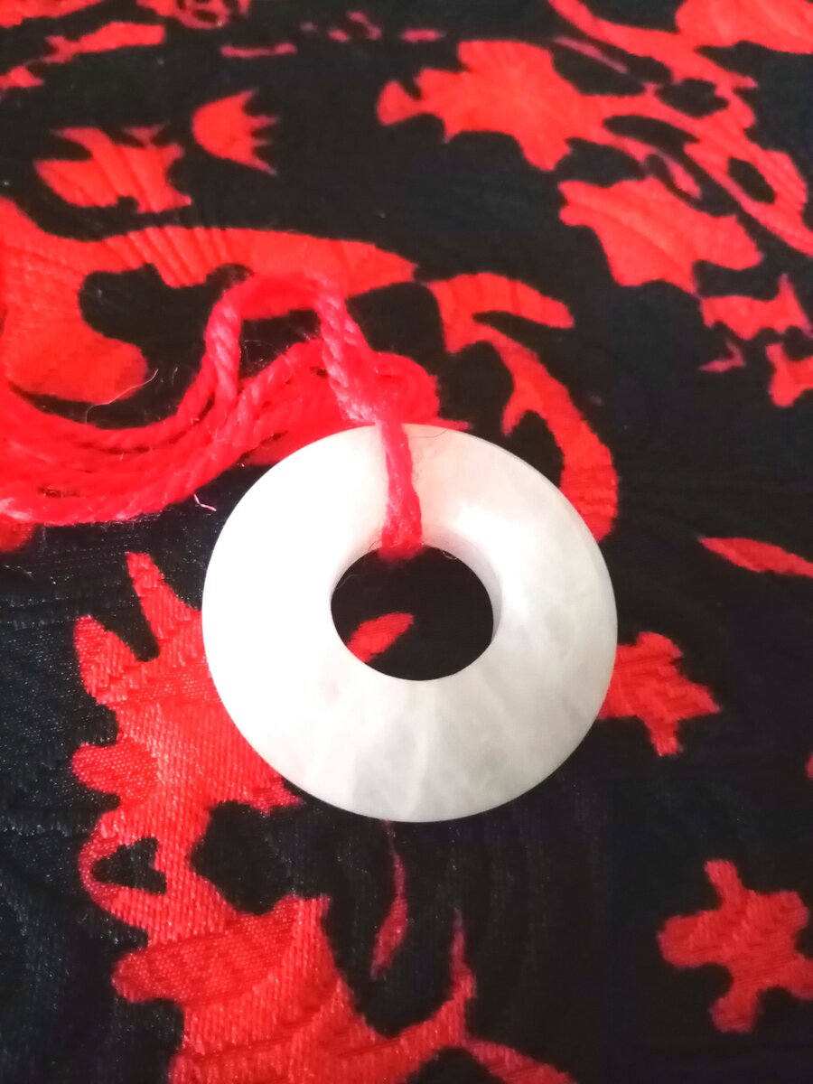 Кулон из розового кварца 