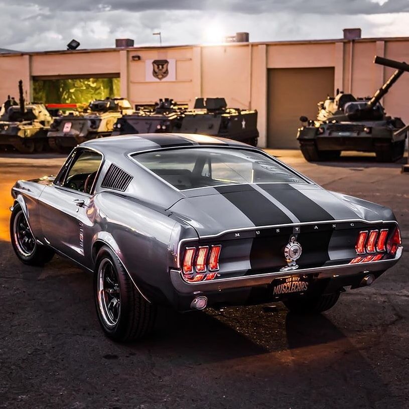 Ford mustang fastback 