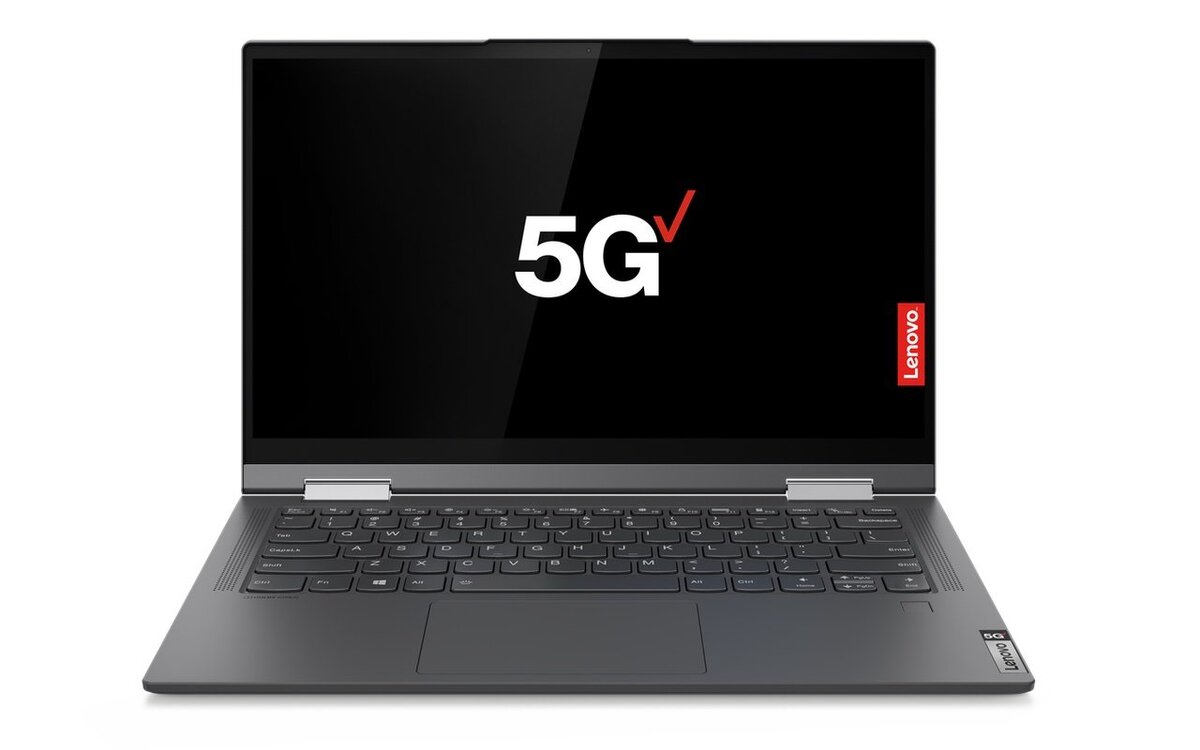 Надпись "5G" на экране ноутбука