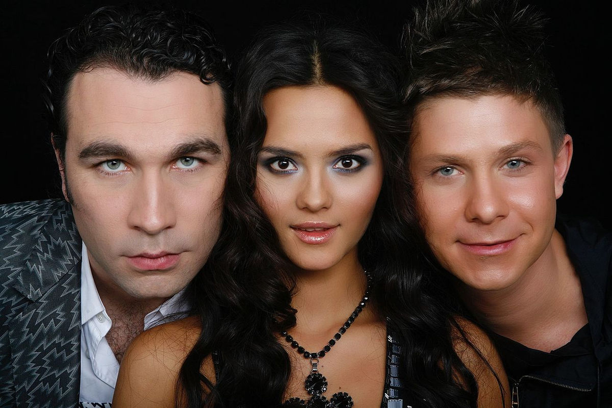 два человека слева вообще не при делах :)