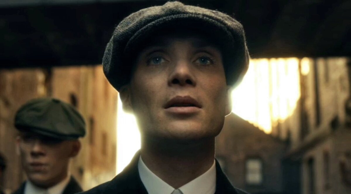 Кадр из сериала «Острые козырьки»