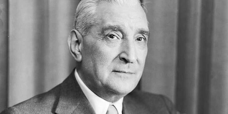 Антониу де Оливейра Салазар, бывший исполняющий обязанности президента Португалии