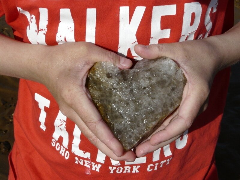 А мое не каменное.