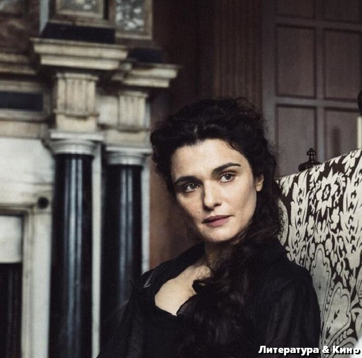 Кадр из фильма "Фаворитка". Герцогиня Мальборо, сторонница войны, любовница королевы.