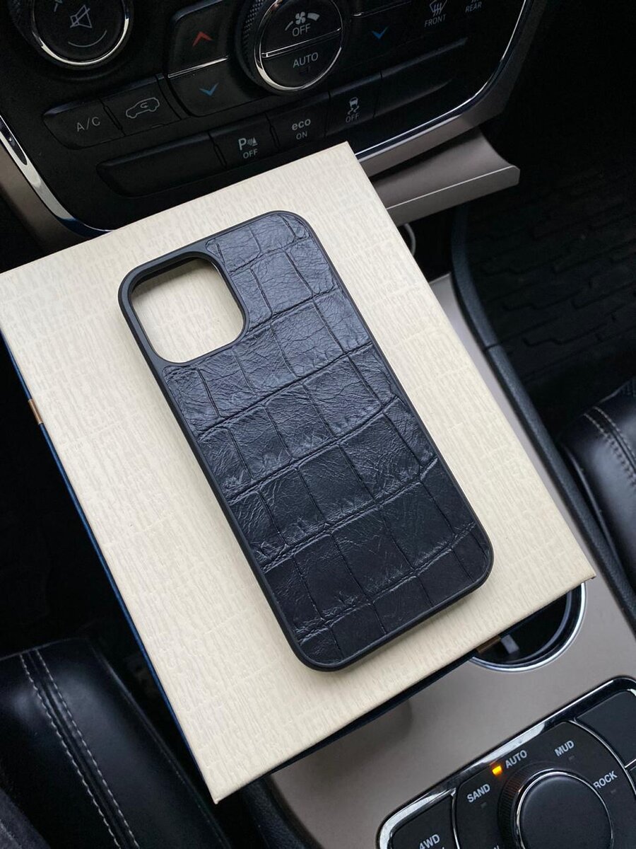 Чёрный кожаный чехол с выделкой под крокодила Mobcase 1313 для iPhone 12 Pro Max