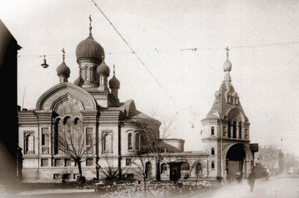 Подворья мужских монастырей санкт петербург. Подворье Спасо-Преображенского Валаамского монастыря. Подворье Успенского Староладожского женского монастыря. Храм Казанской иконы Божией матери Валаамского подворья в СПБ. Собор Александра Невского Москва Миусская площадь.