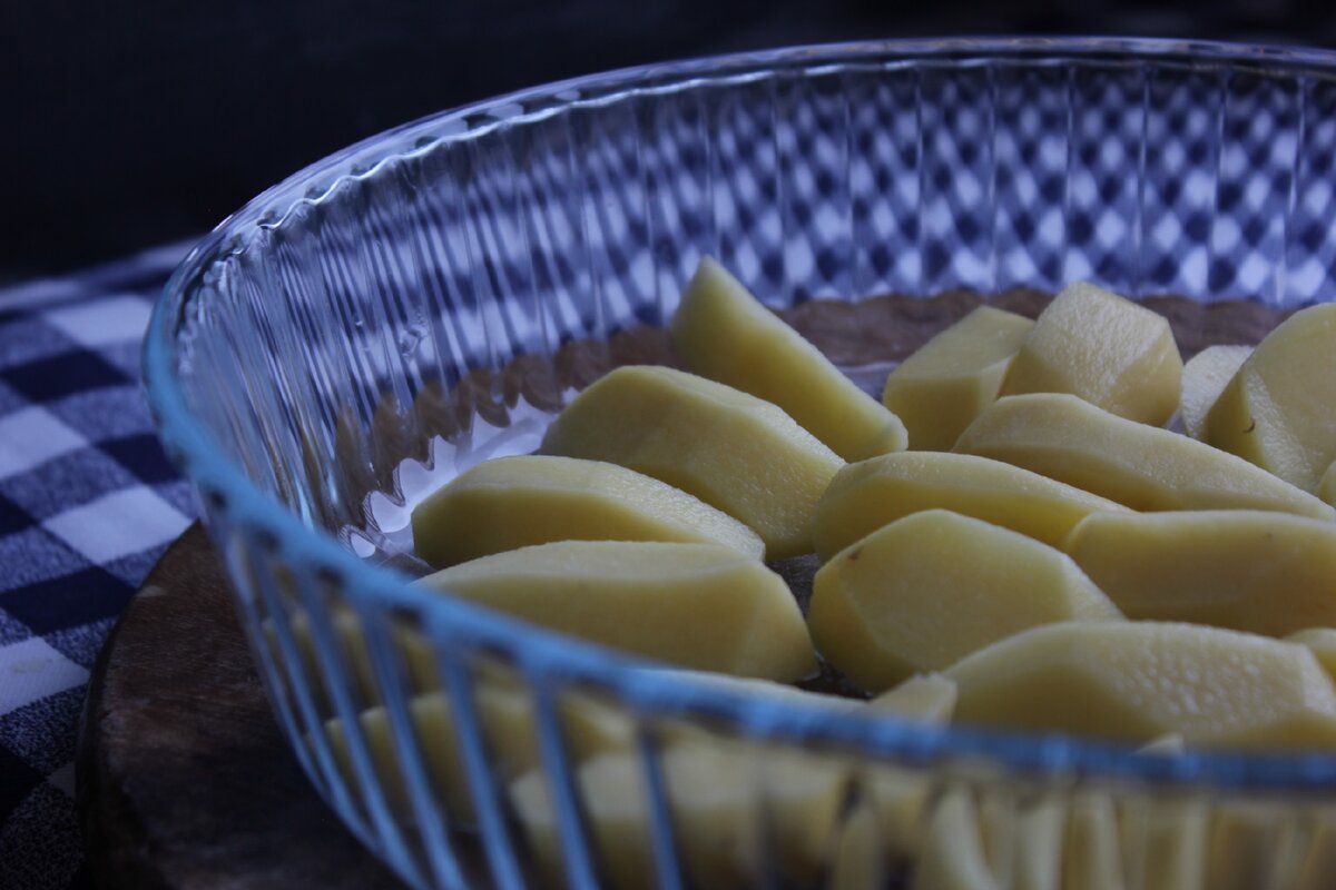 Нарезанный картофель