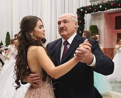У Александра Лукашенко роман?