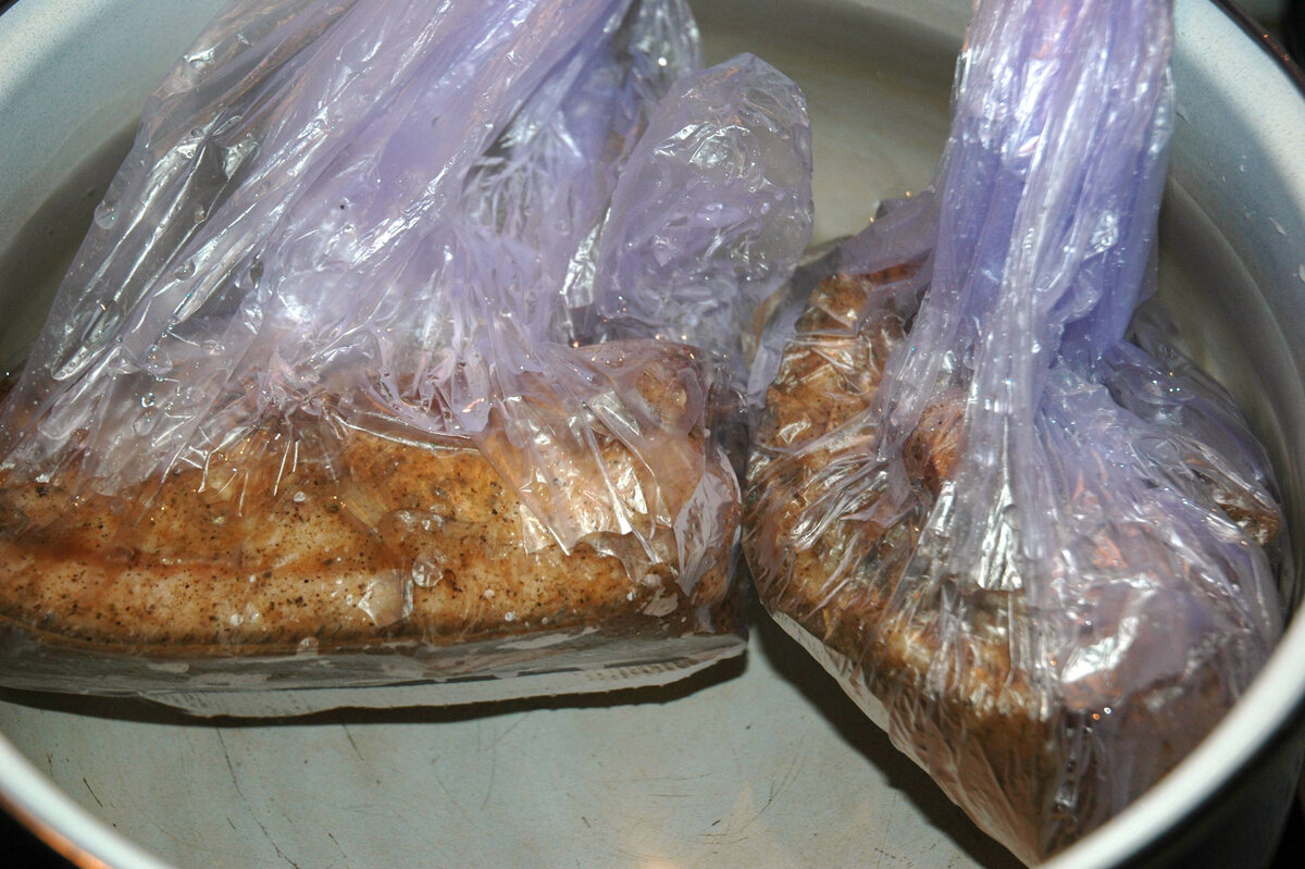 Сало по - чешски в пакете. Источник: яндекс картинки.