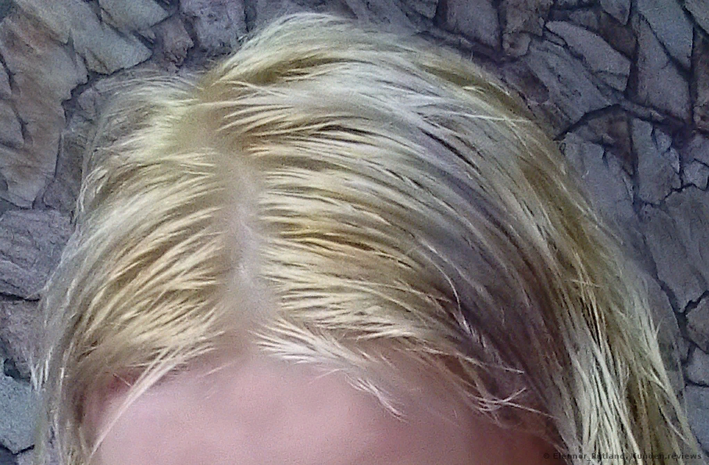 Проявление на поврежденных участках.