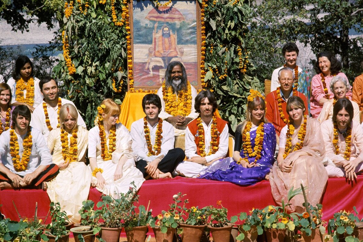 The Beatles в Ришикеше с Махариши Махеш Йоги