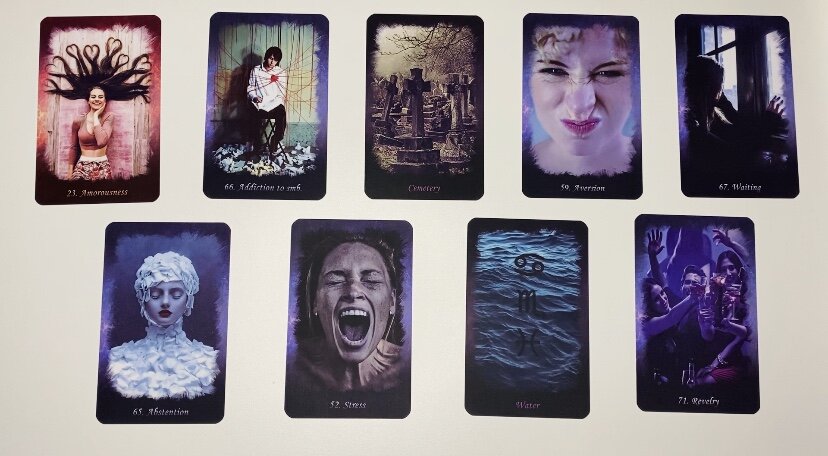Гадание онлайн на картах таро: Какие мысли он гонит о вас. один из вариантов. Фото автора 