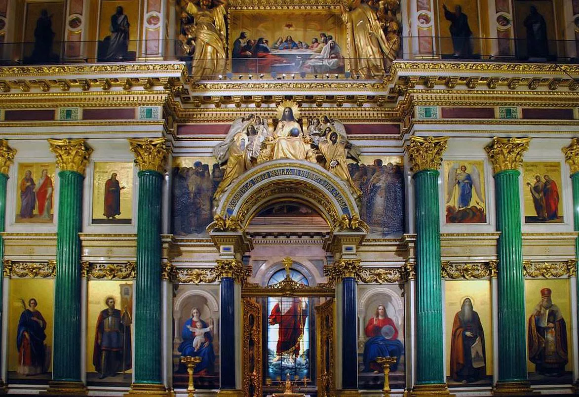 Иконостас Исаакиевского собора в Санкт-Петербурге. Алтарь Исаакиевского собора в Санкт-Петербурге. И соборов есть также