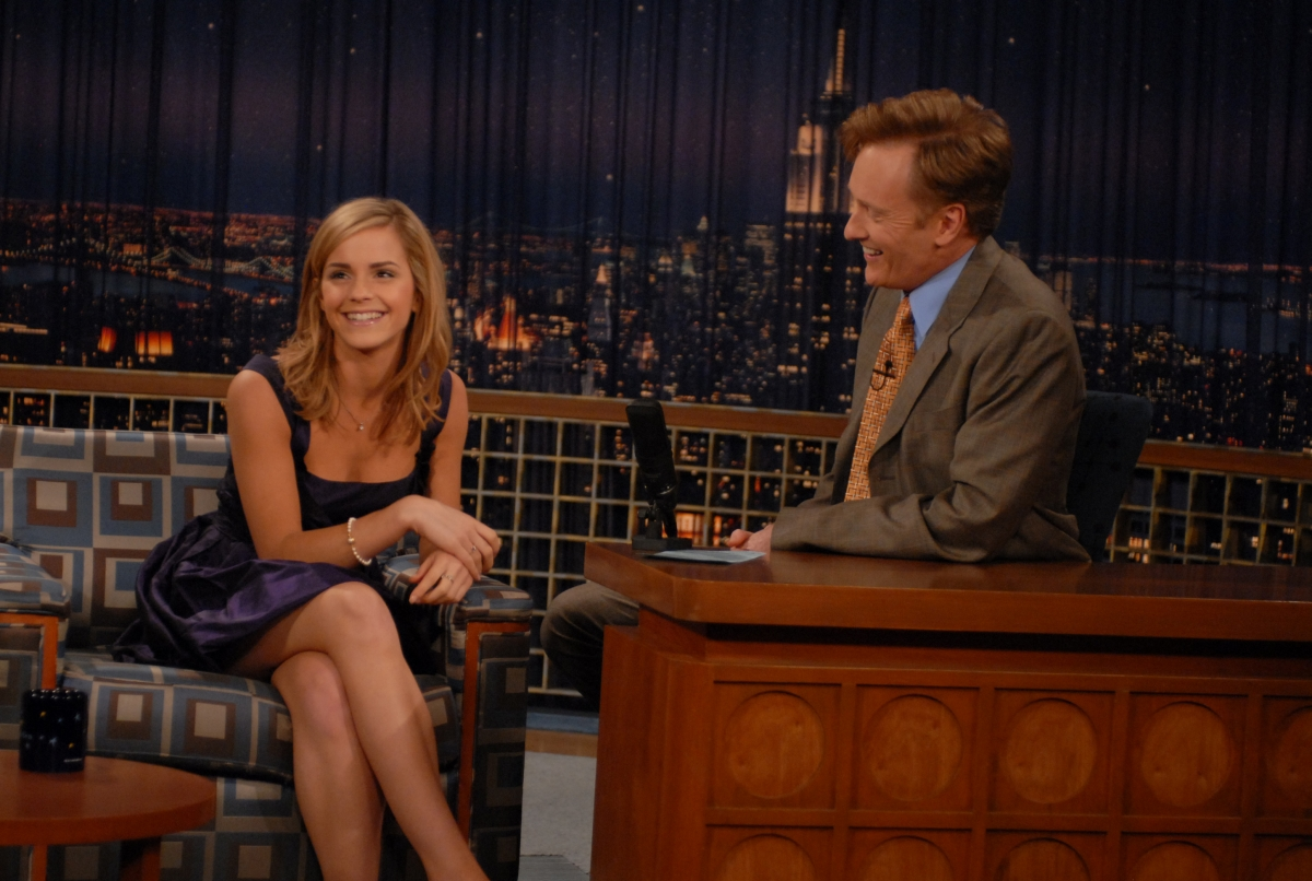 Дениз милани без лифа. Showing 18. Большой брат фильм 2018. Toc show ucv. Ток-шоу конан о'брайен.