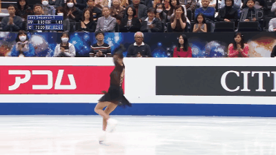 гифка сделана с трансляции первого канала