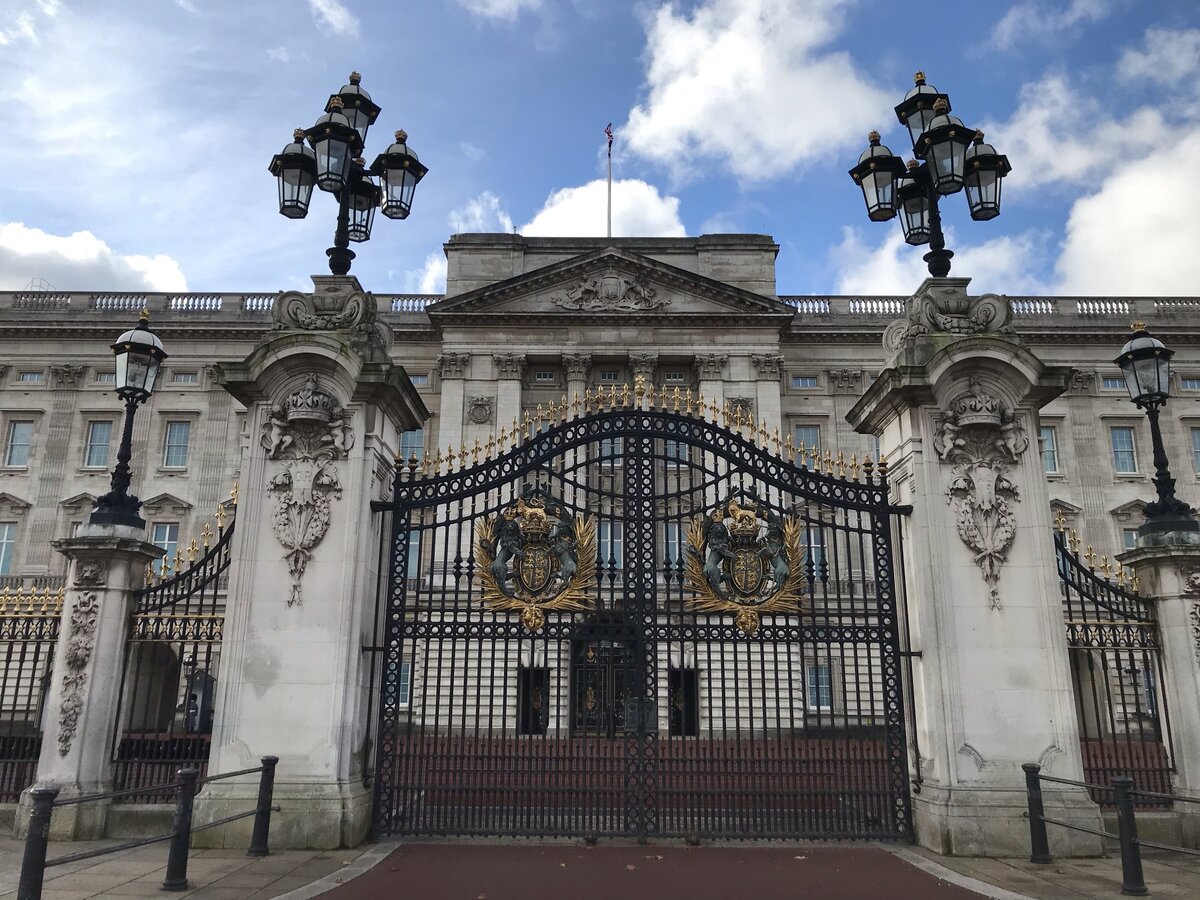 Букингемский дворец