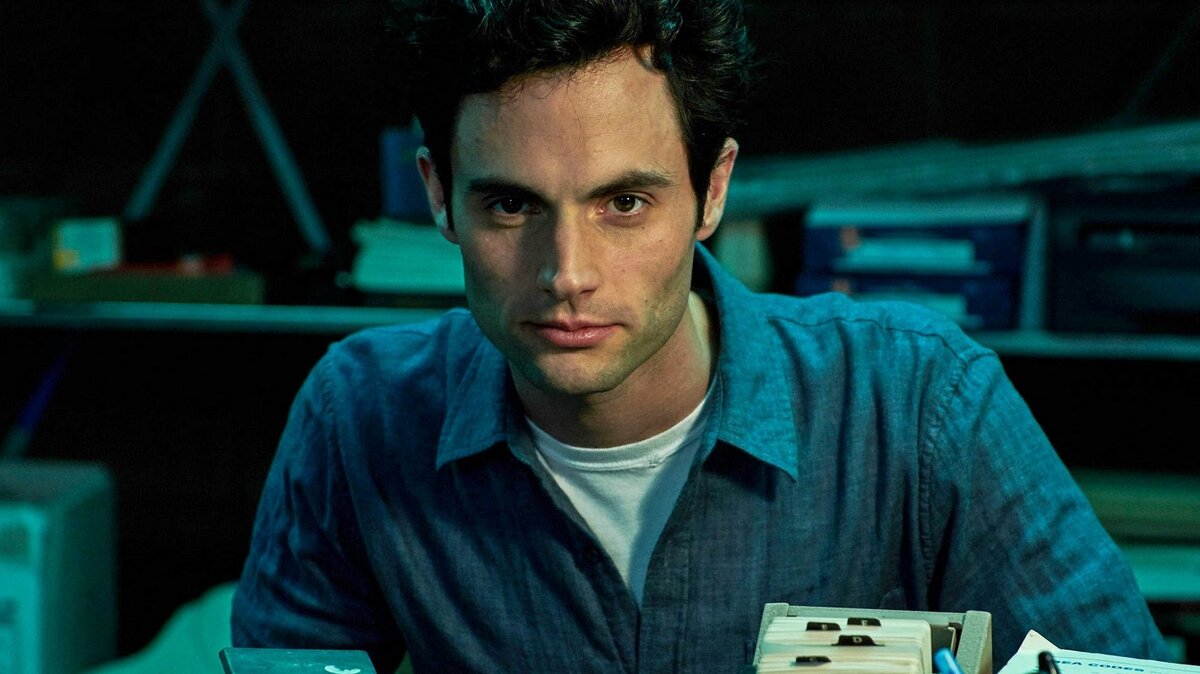 Кадр из сериала "Ты"