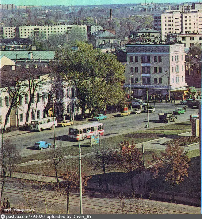 Фото из книги А. Овчинникова "Город первого салюта", 1983 год, https://pastvu.com/p/793020