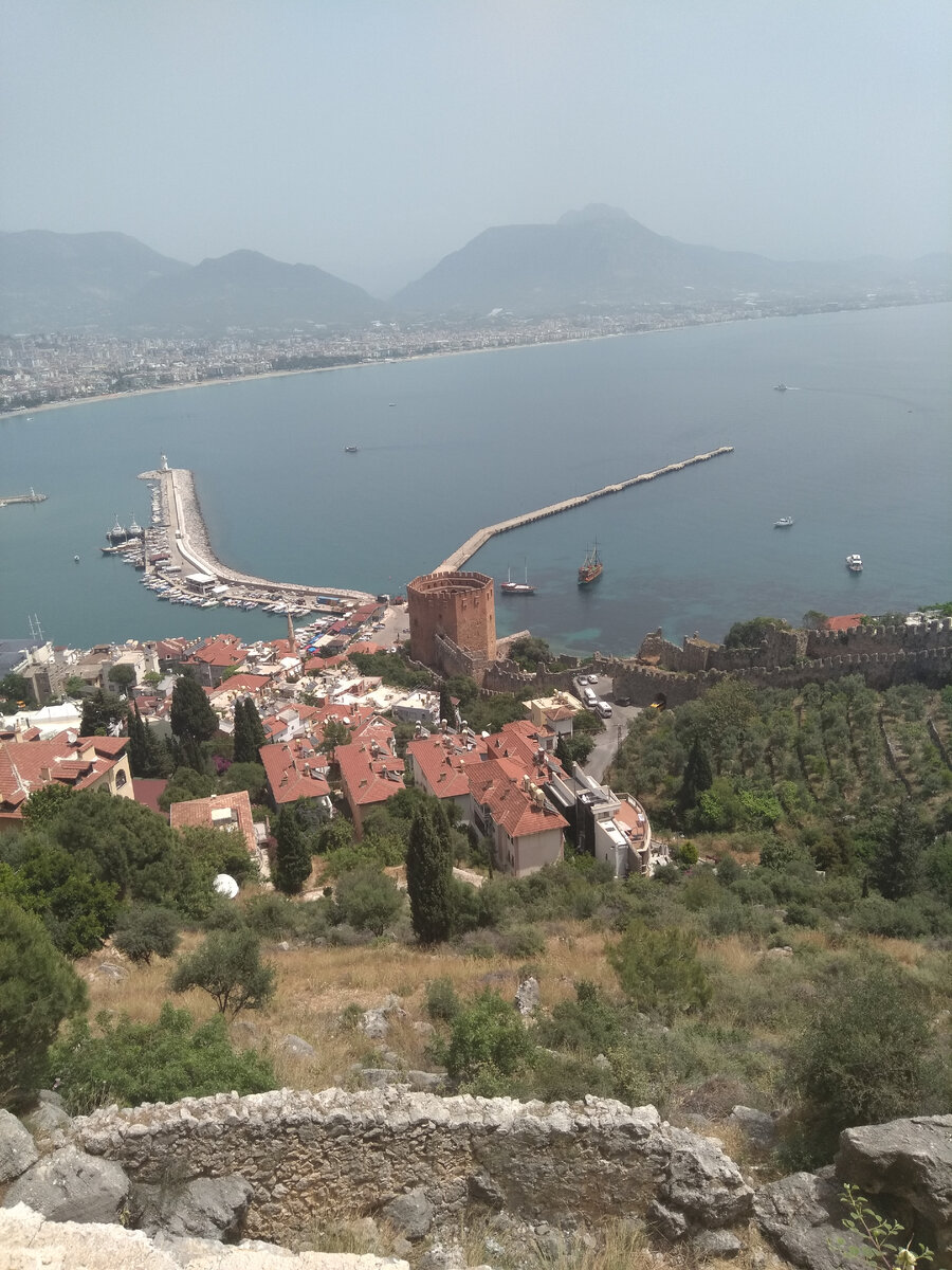 На самом верху башни - открытая терраса.