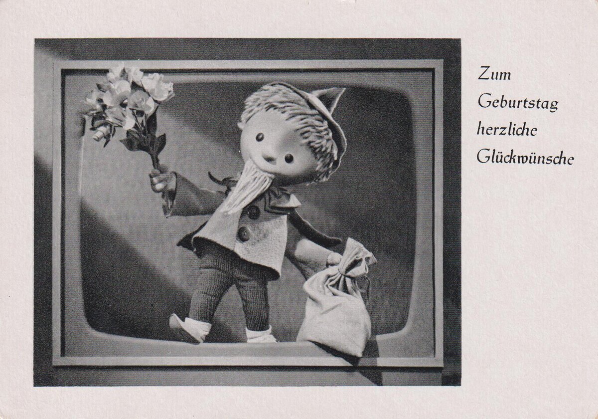 Поздравительная открытка из моей коллекции. ГДР (листать вправо).