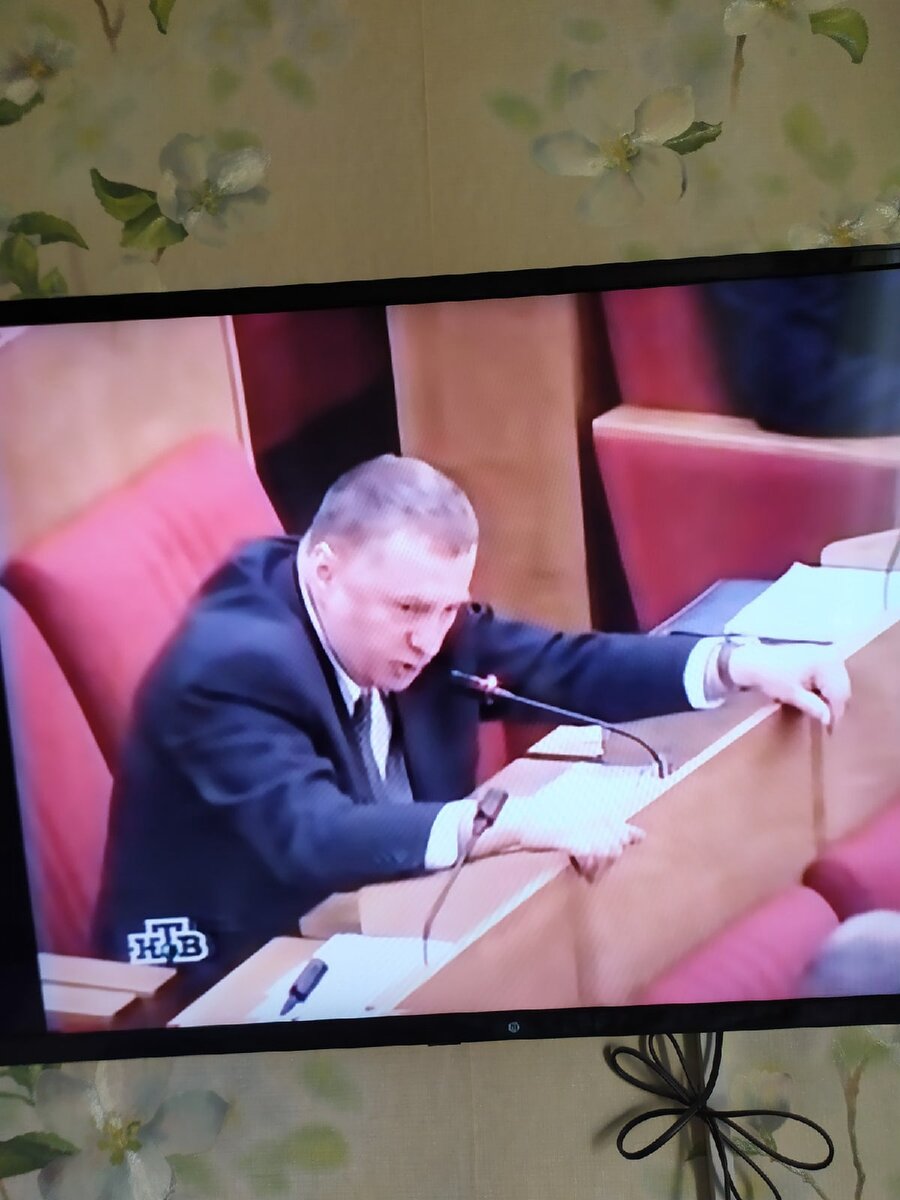 Когда-то в Думе не было компьютера возле каждого депутата.