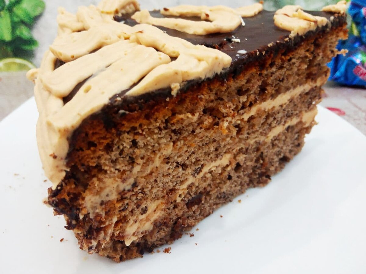 Шоколадный пирог со сливочным кремом