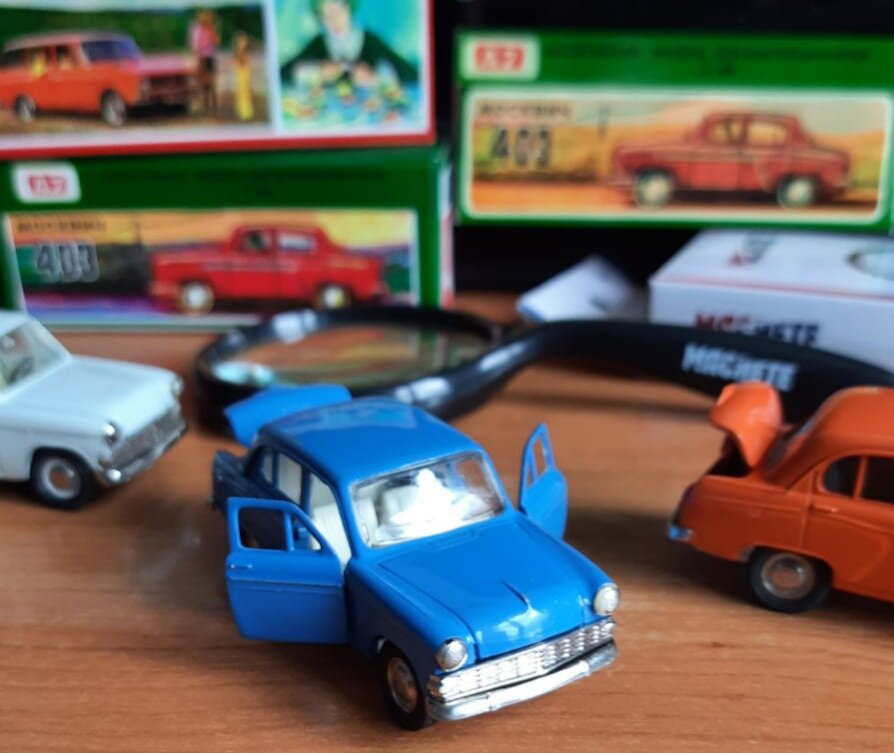 Этот синий Москвич 403 А7 я приобрел на аукционе Мешок, фото автора