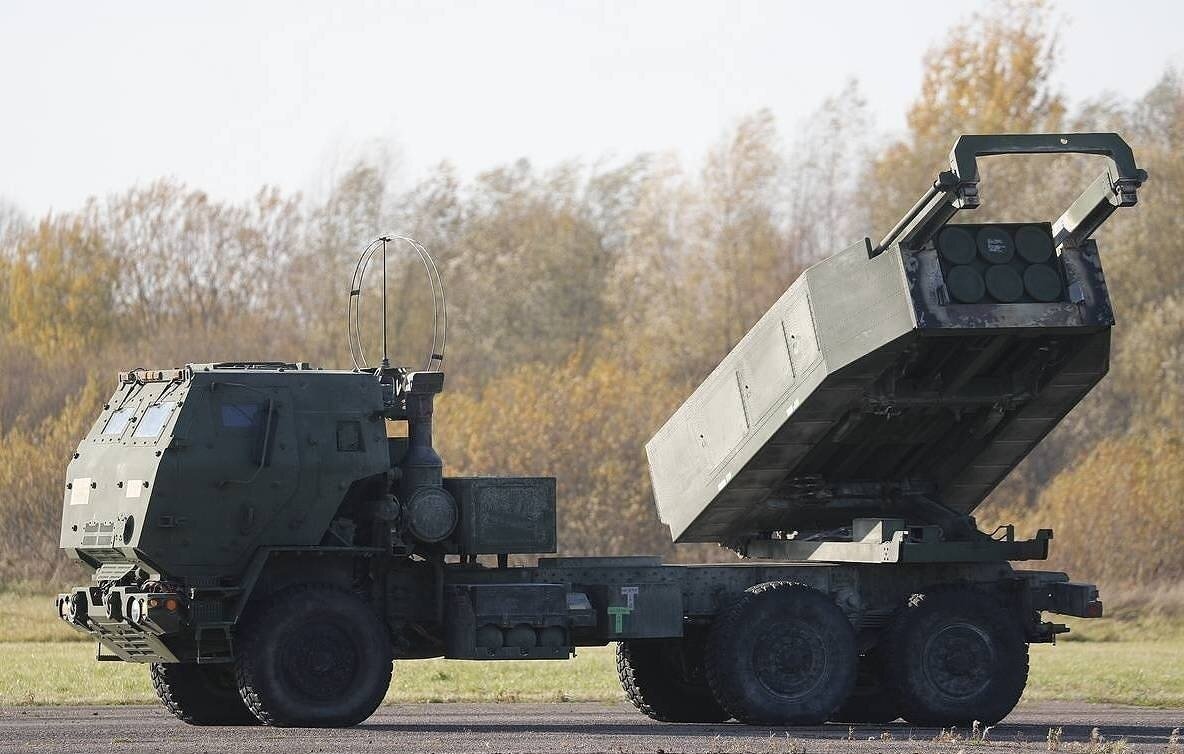   Реактивная система залпового огня HIMARS  EPA-EFE/TOMS KALNINS