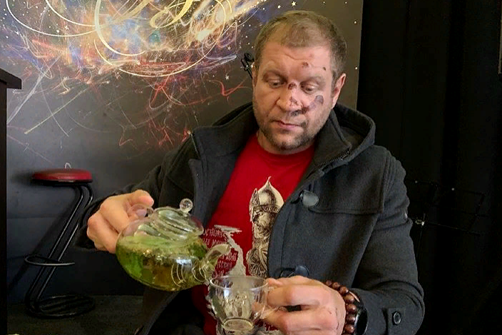 https://24smi.org/news/155016-dosadno-stydno-aleksandr-emelianenko-vyskazalsia-o.html