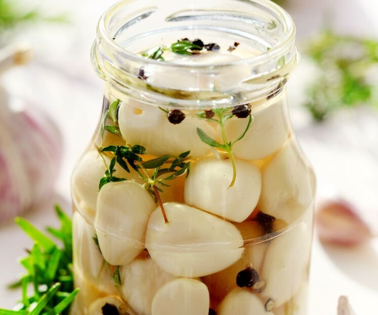 Маринованный чеснок