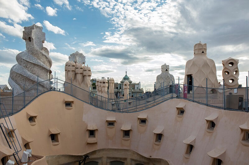 Фото: https://www.lapedrera.com/