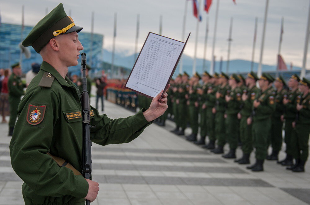 https://m.tvzvezda.ru/search/9/54/?q=%D1%81%D0%B5%D1%80%D0%B5%D0%B1%D1%80%D1%8F%D0%BD%D1%8B%D0%B9 откр., ист.