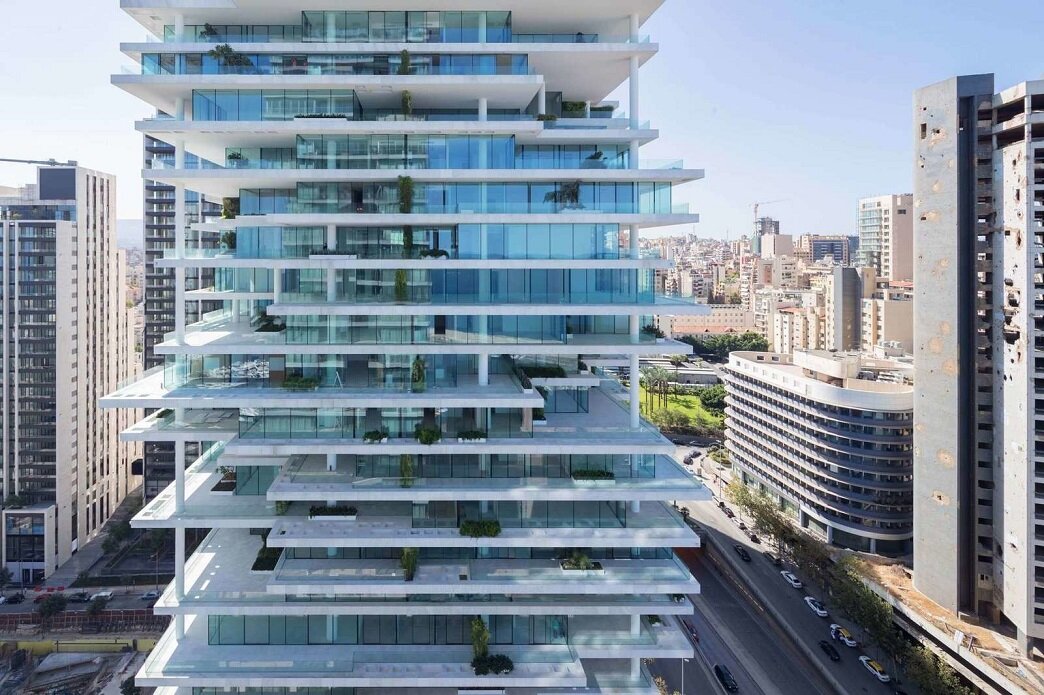 Beirut Terraces, Ливан, проект бюро Herzog & de Meuron. Озелененные террасы позволяют правильно распределять тень.