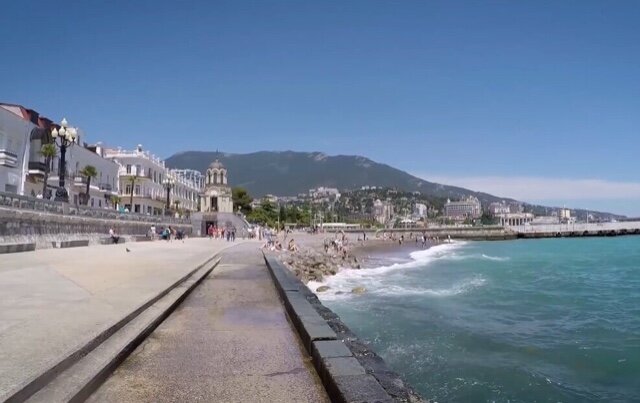 Представьте этот вид при закате,или при восходе солнца.Очень красиво.