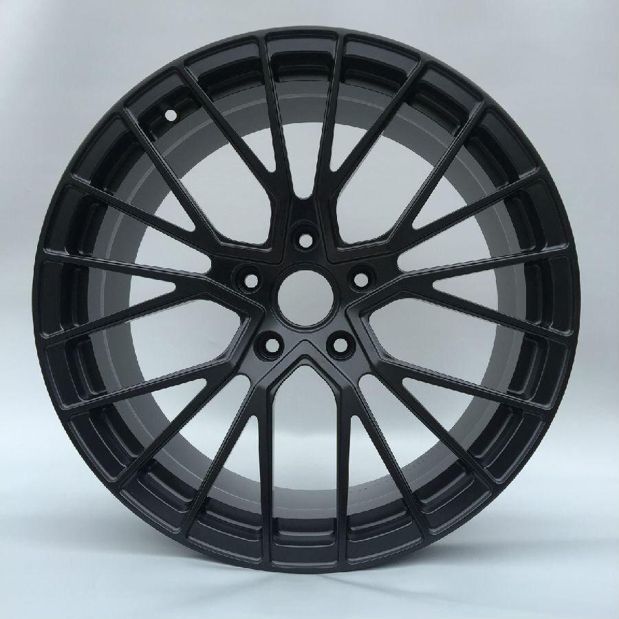 Кованые диски на Porsche Cayenne. Но также, данный дизайн подходит на многие другие авто. Например на BMW X5 X6 X7, Audi Q7 Q8, Volkswagen Touareg и т.д.