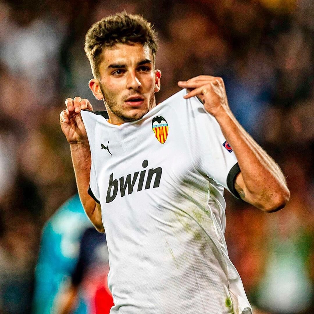 Ферран Торрес стал самым молодым игроком, который провел за "Валенсию" 50 матчей