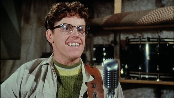 Гэри Бьюзи в фильме «История Бадди Холли». Кадр из фильма