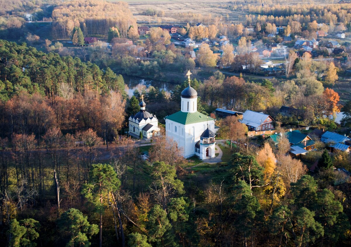 Фото с сайта https://yandex.ru/images/search?pos=8&img_url=https%3A%2F%2Flivingheritage.ru%2Fphotos%2Fbrand%2F1450.jpg&text=%D0%B7%D0%B2%D0%B5%D0%BD%D0%B8%D0%B3%D0%BE%D1%80%D0%BE%D0%B4%D1%81%D0%BA%D0%B8%D0%B9%20%D0%BA%D1%80%D0%B5%D0%BC%D0%BB%D1%8C%20%D0%BD%D0%B0%20%D0%B3%D0%BE%D1%80%D0%BE%D0%B4%D0%BA%D0%B5%20%D0%BE%D1%84%D0%B8%D1%86%D0%B8%D0%B0%D0%BB%D1%8C%D0%BD%D1%8B%D0%B9%20%D1%81%D0%B0%D0%B9%D1%82&rpt=simage&lr=213&source=wiz&stype=image