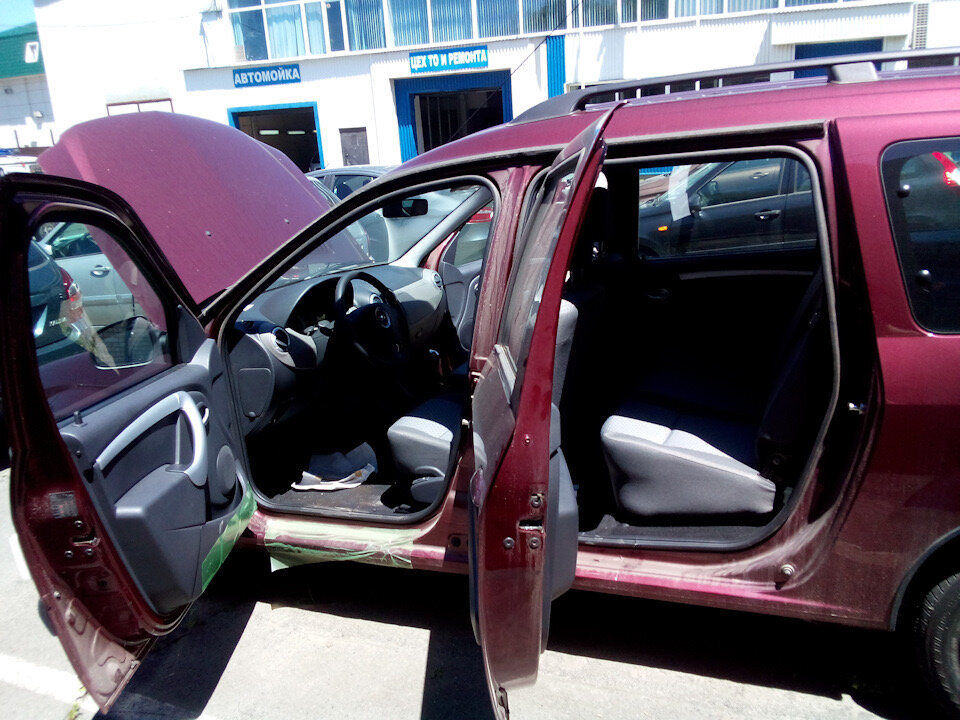 Lada Largus фото 1