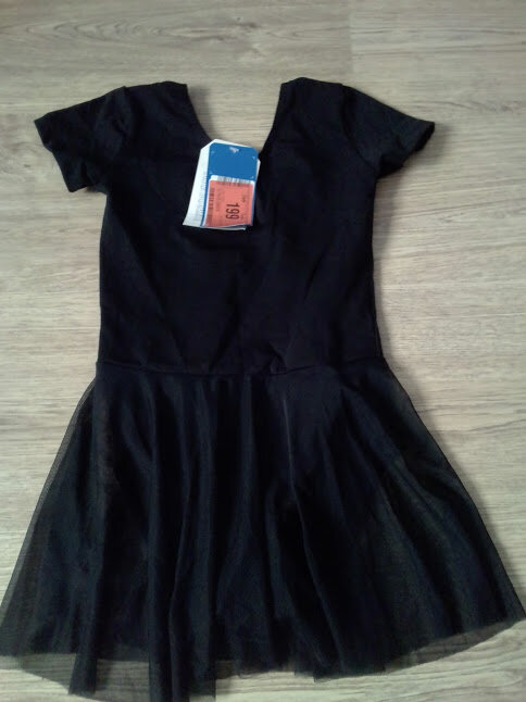 Фото №2. Гимнастический купальник нынче не тот, что был раньше, с юбочкой:-)