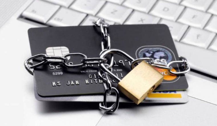 Безопасность карточки в руках владельца