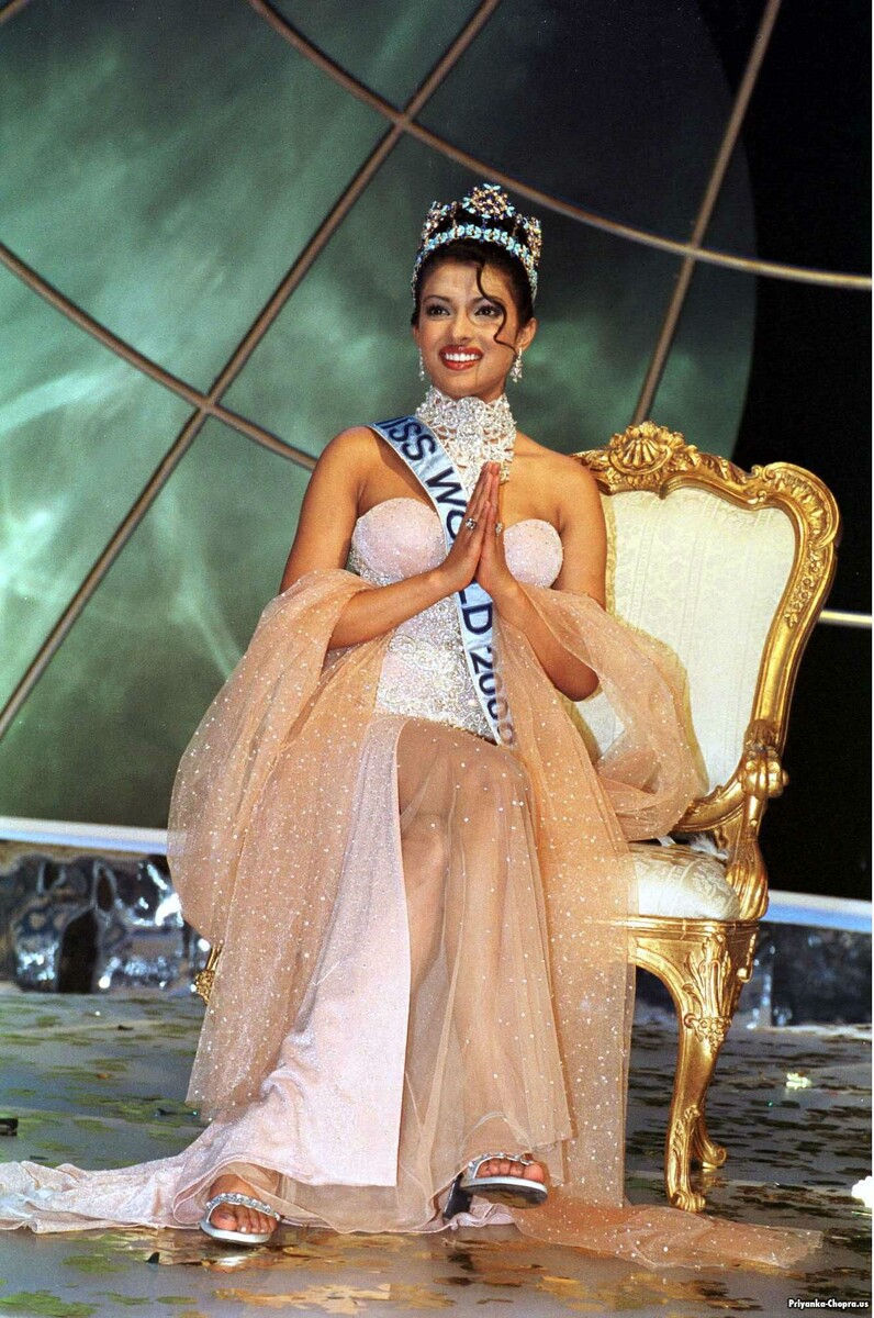 Эгоисты, часто - люди с зависимостью или патологические изменники, известные музыканты неожиданно становятся лучшими мужьями и бойфрендами, когда встречают свою красавицу. Или не становятся... Самые шикарные женщины рок- и поп-музыкантов - в этой подборке.